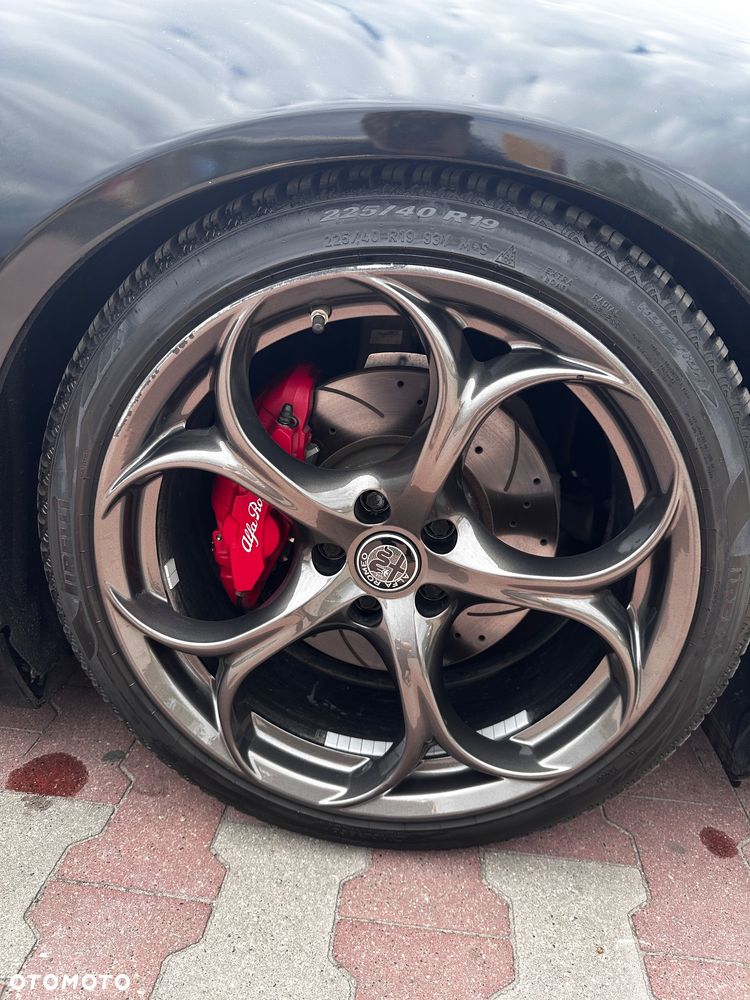Alfa Romeo Giulia 2.0 Turbo Veloce TI Q4 - 19