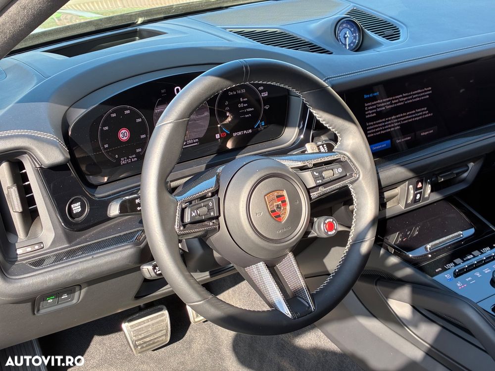 Porsche Cayenne Coupe Turbo E-Hybrid cu pachet GT - 17