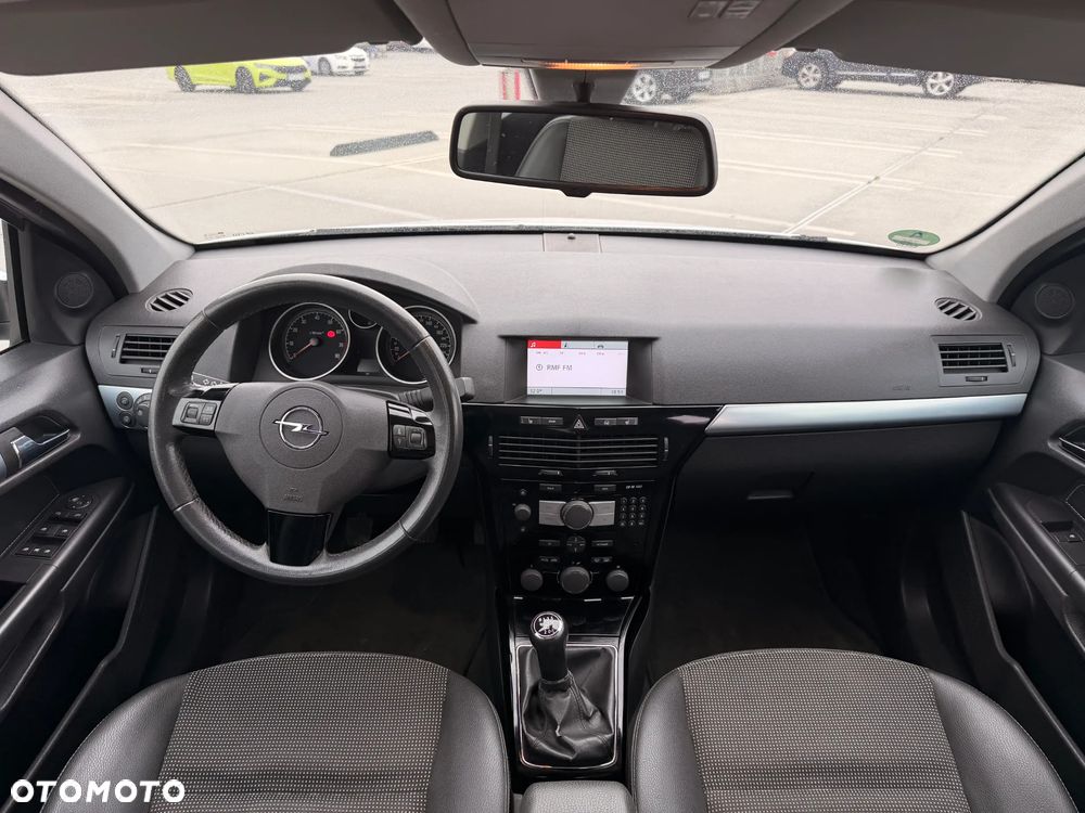 Opel Astra 1.6 Turbo White Edition - 10