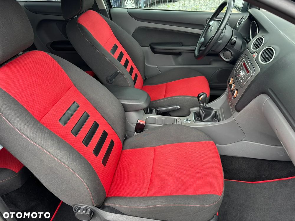 Ford Focus 1.6 Ti-VCT Fun - 15