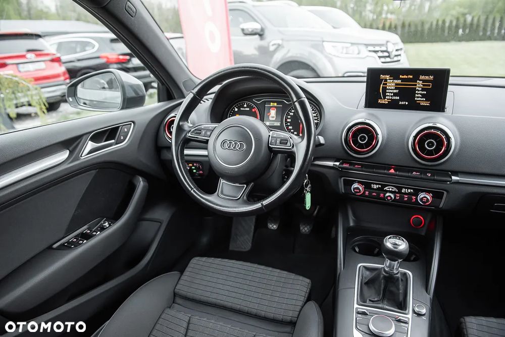 Audi A3 Sportback 2.0 TDI (clean diesel) S line Sportpaket - 18