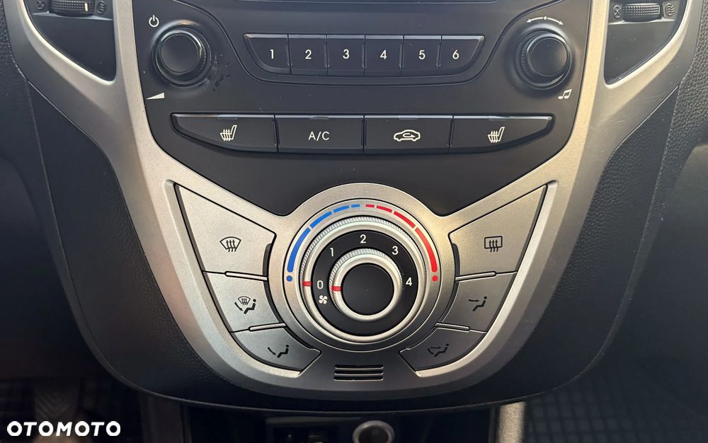 Hyundai ix20 1.4 Edition 20 - 28