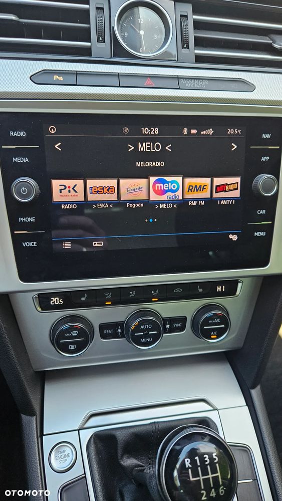 Volkswagen Passat - 8