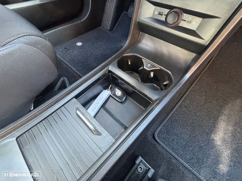 MG MG4 64 kWh Luxury - 21