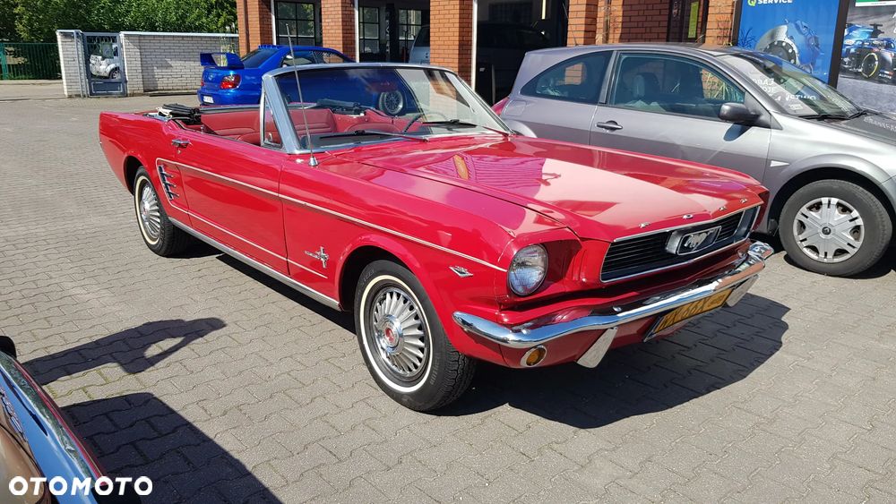 Ford Mustang - 2