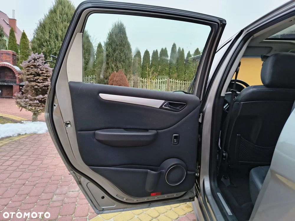 Mercedes-Benz Klasa A 180 CDI Special Edition - 14