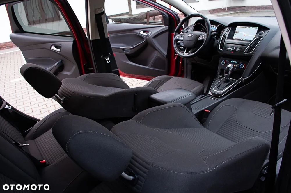 Ford Focus 2.0 TDCi Titanium ASS PowerShift - 24