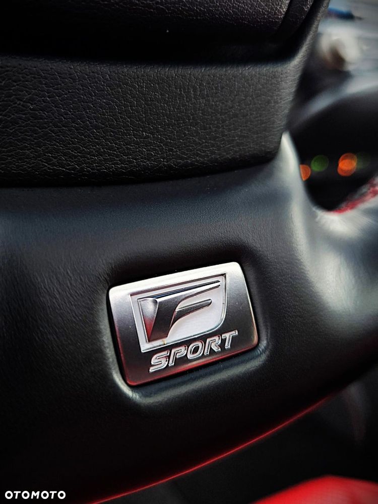 Lexus ES 300h F Sport Edition - 11