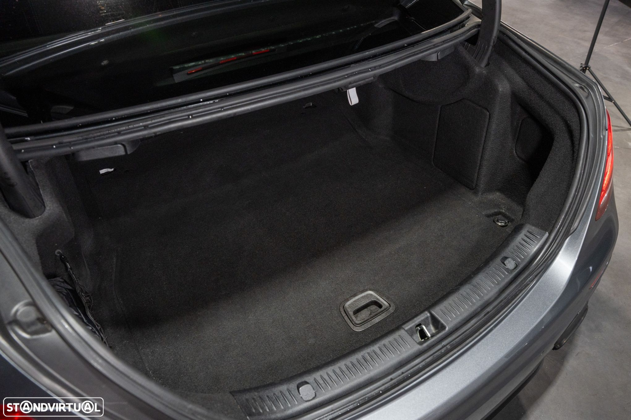 Mercedes-Benz E 220 d AMG Line - 37