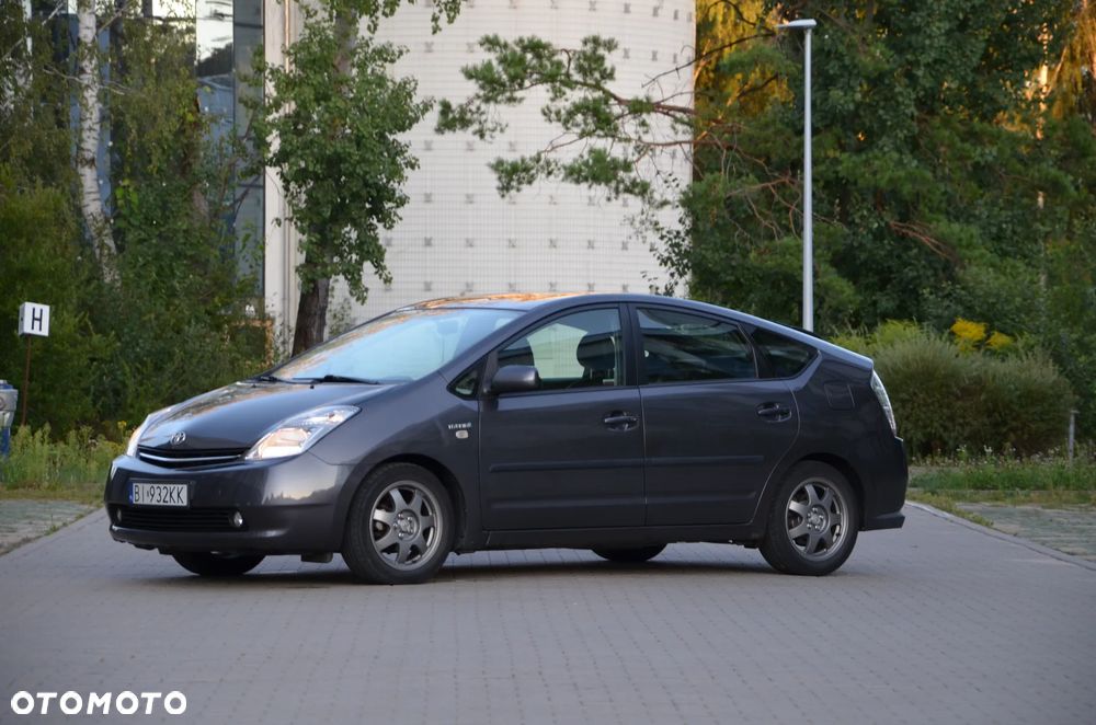 Toyota Prius 1.5 VVT-i Prestige - 6