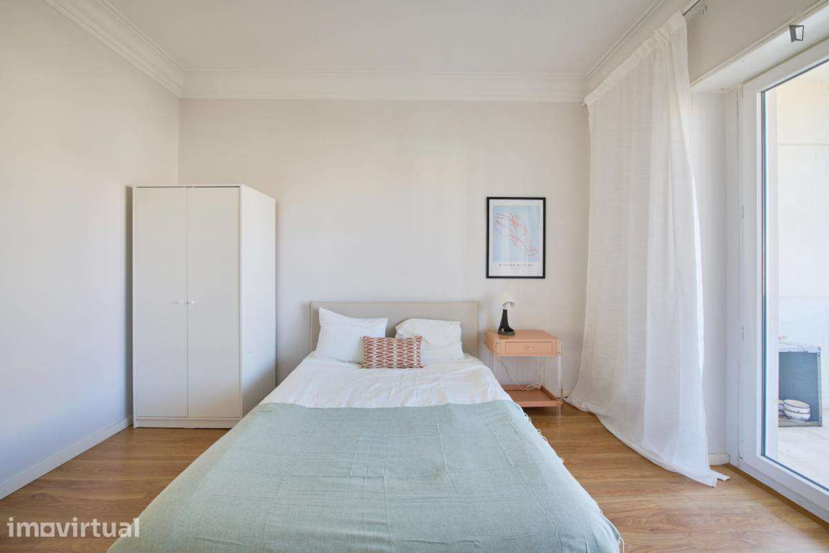 Quarto - localizado em Roma-Areeiro Lisbon - Grande imagem: 3/42