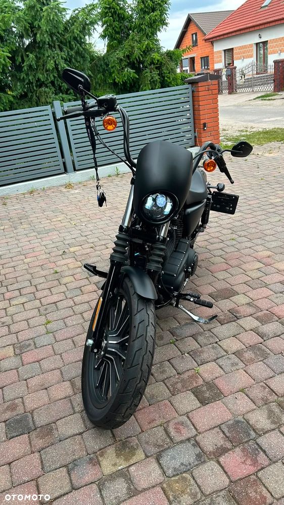 Harley-Davidson Sportster Iron 883 - 5