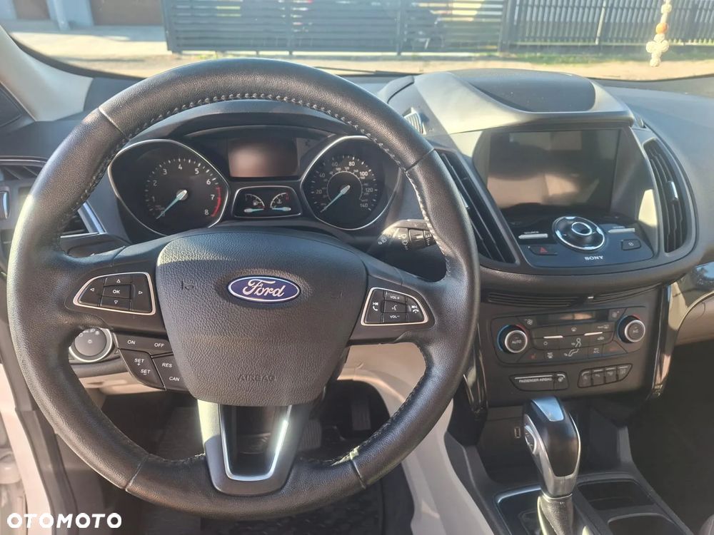 Ford Escape 2.0 EcoBoost AWD Titanium - 13