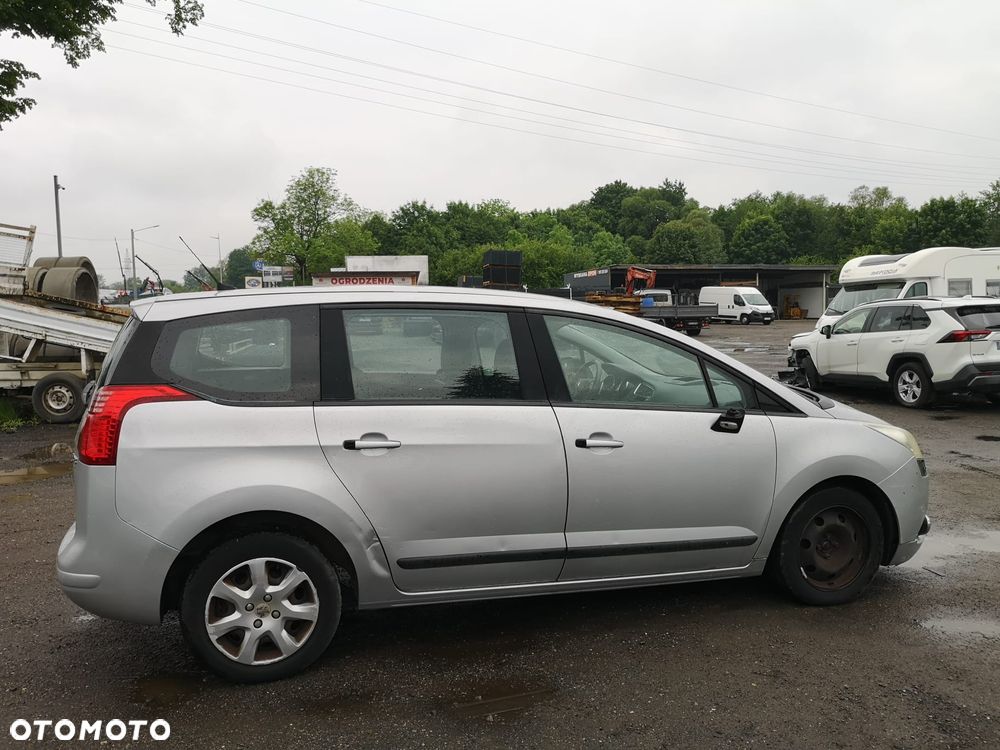 Peugeot 5008 1.6 HDi Premium - 11