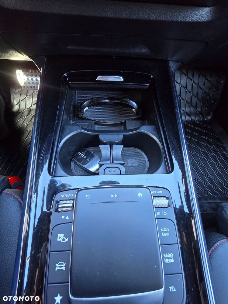 Mercedes-Benz GLA 200 AMG Line - 20