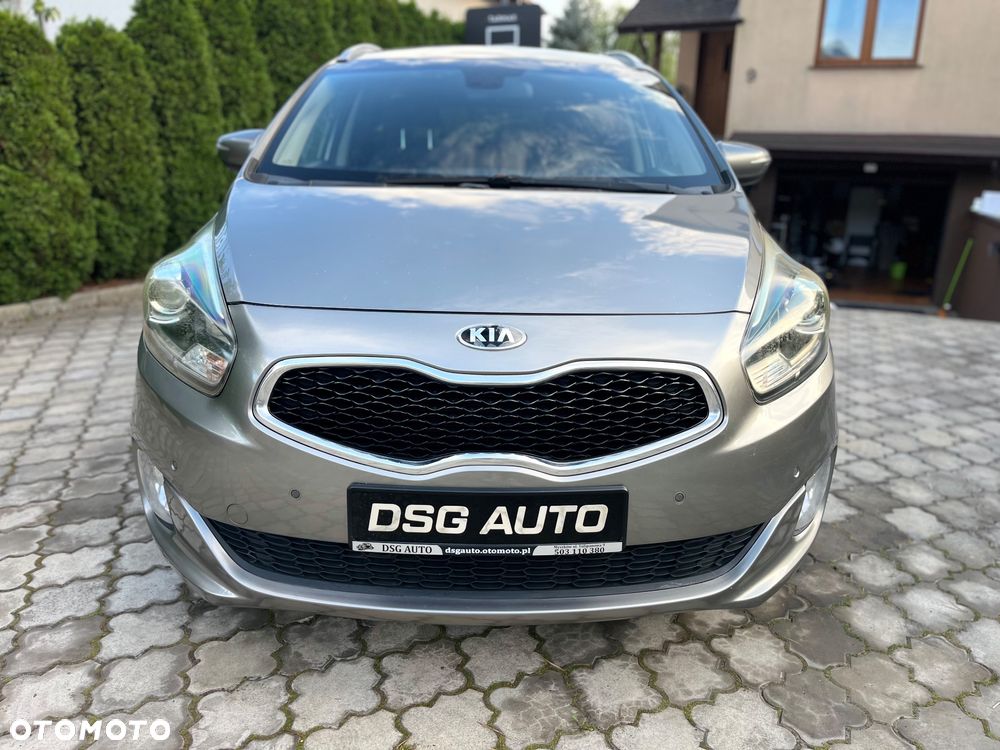 Kia Carens - 2