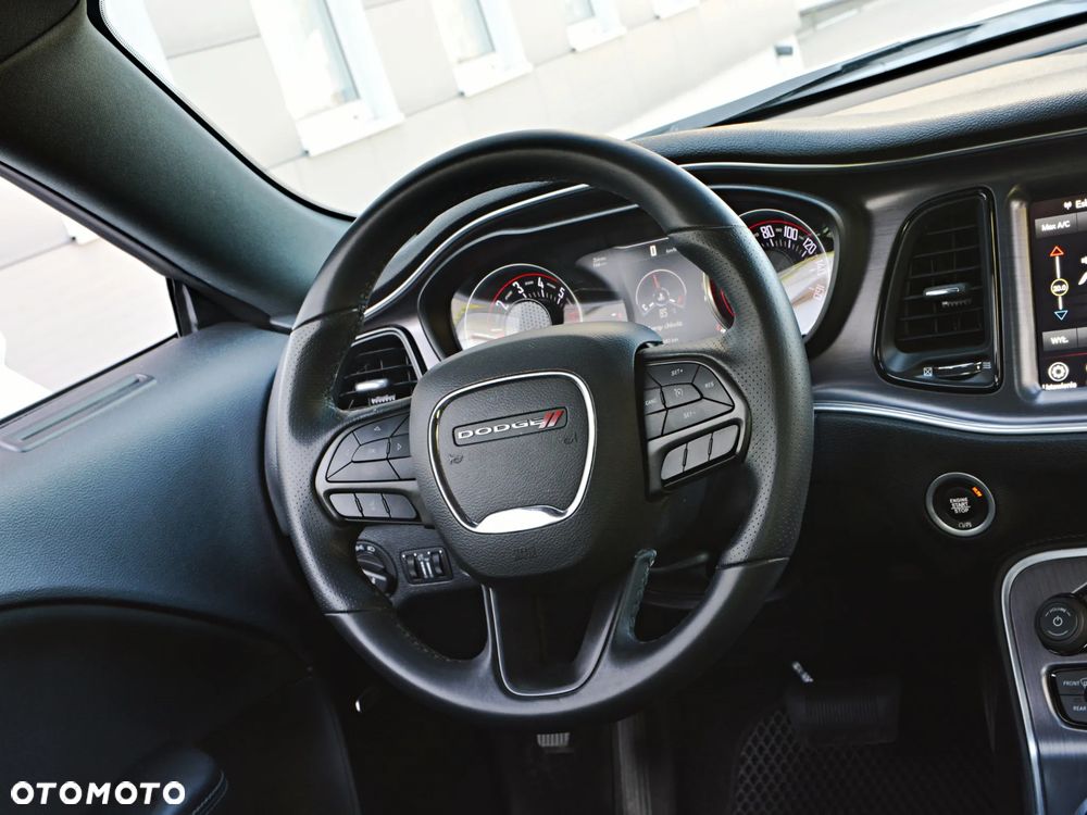 Dodge Challenger 5.7 R/T - 16