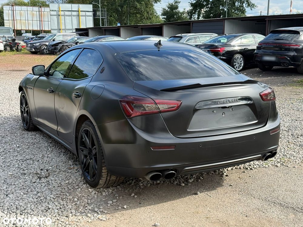Maserati Ghibli GranSport - 14
