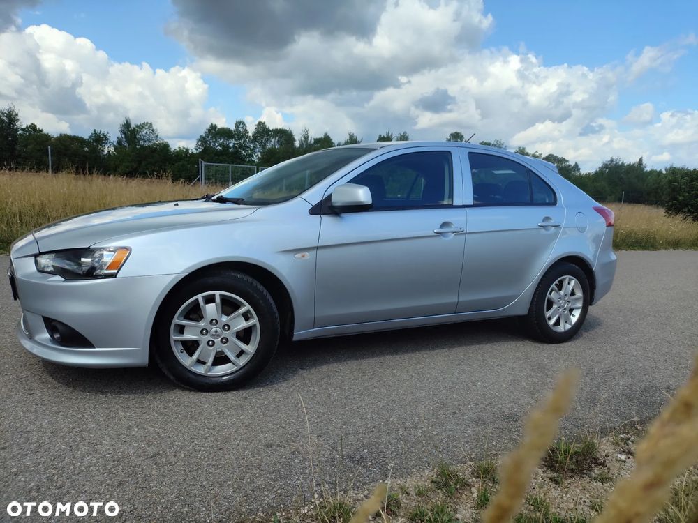 Mitsubishi Lancer - 10