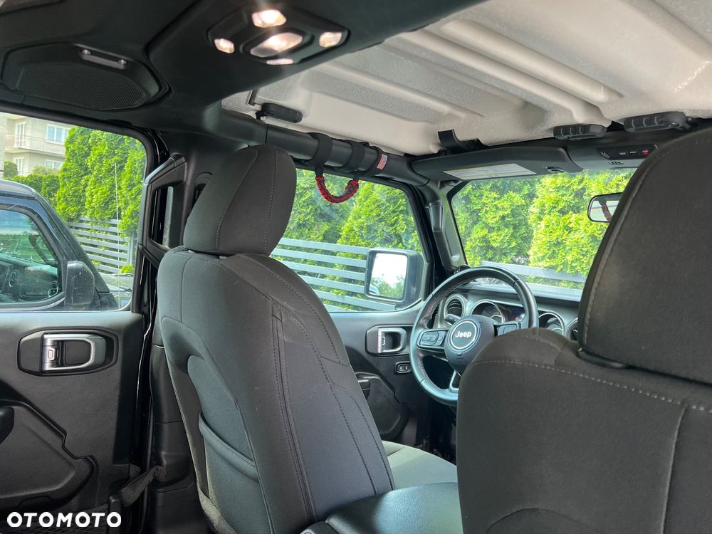 Jeep Wrangler - 20