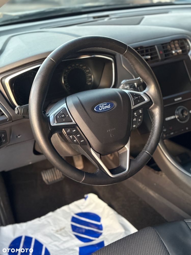 Ford Mondeo 2.0 EcoBoost Titanium - 26
