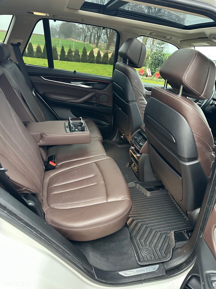 BMW X5 xDrive35i Edition Exclusive - 11