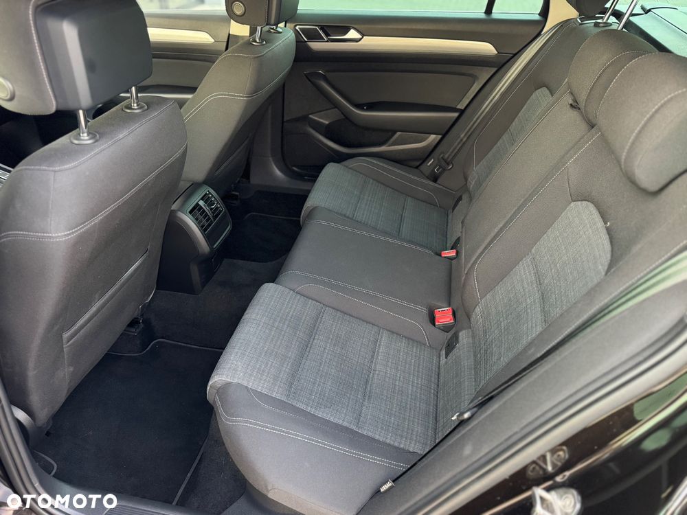 Volkswagen Passat 1.5 TSI EVO Business DSG - 19