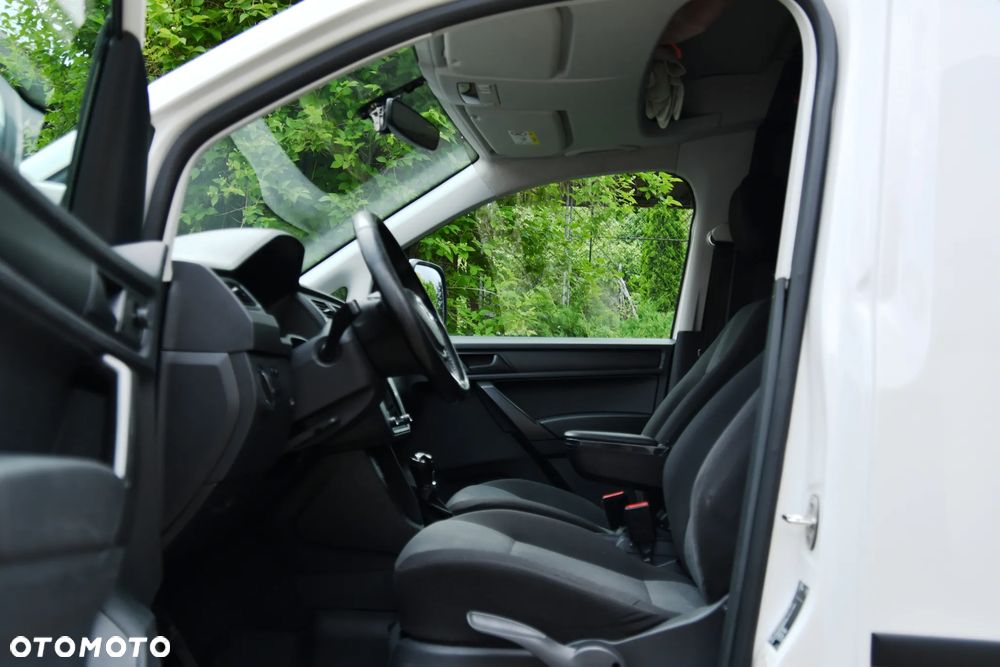 Volkswagen Caddy 2.0 TDI Highline 4Motion - 19