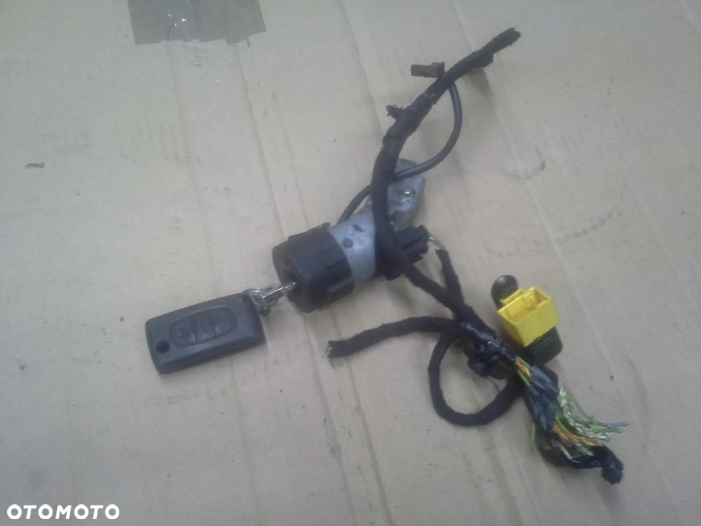 Citroen C4 1.6 HDi zestaw startowy komputer 0281011966 BSI BSM stacyjka klucze - 21