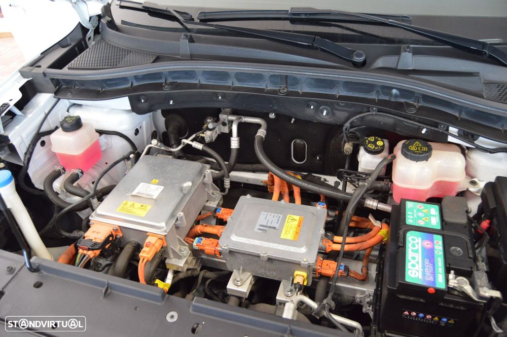 MG ZS EV 72.6 kWh Luxury - 9