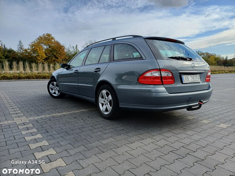 Mercedes-Benz Klasa E 220 CDI T Elegance - 4