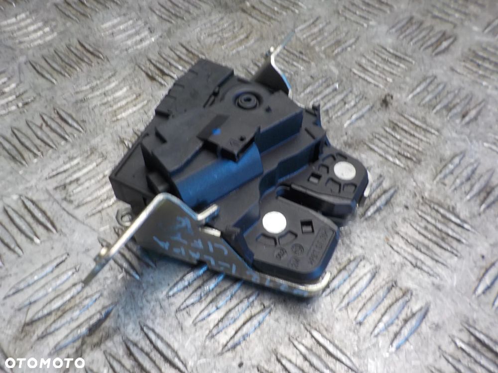 MERCEDES W212 KOMBI ZAMEK KLAPY BAGAŻNIKA