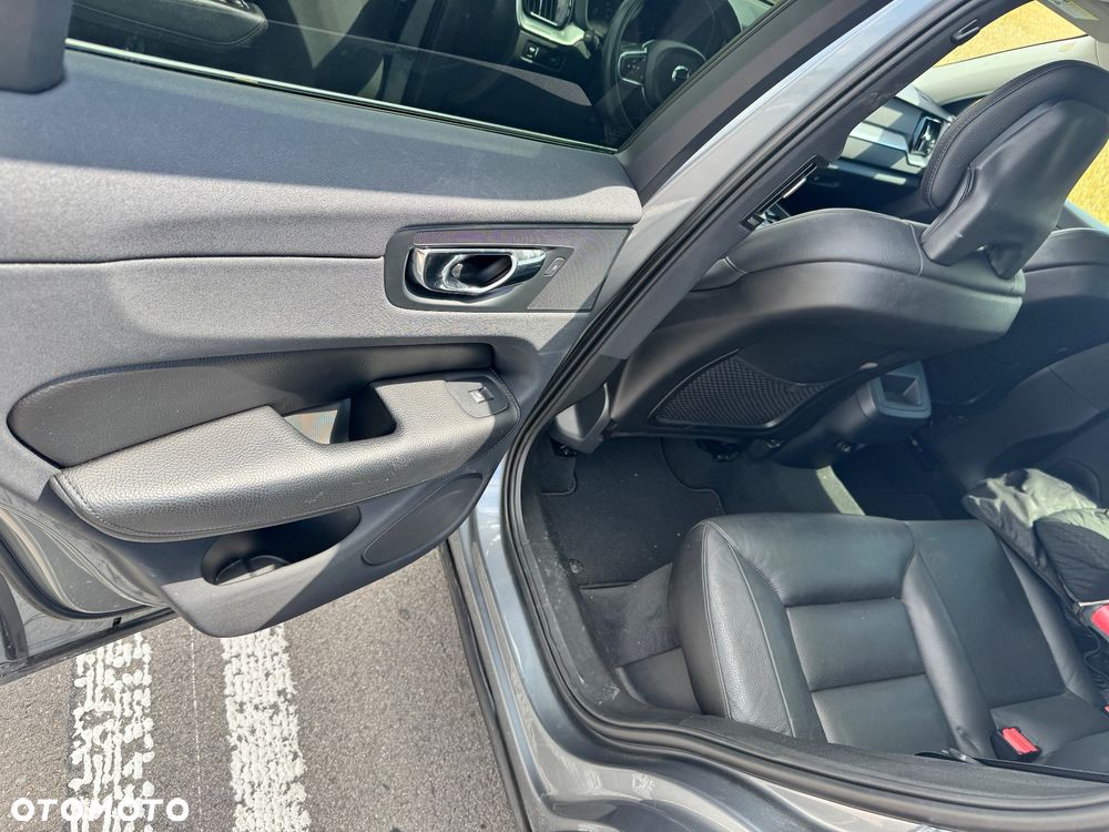 Volvo XC 60 T6 AWD Momentum - 13