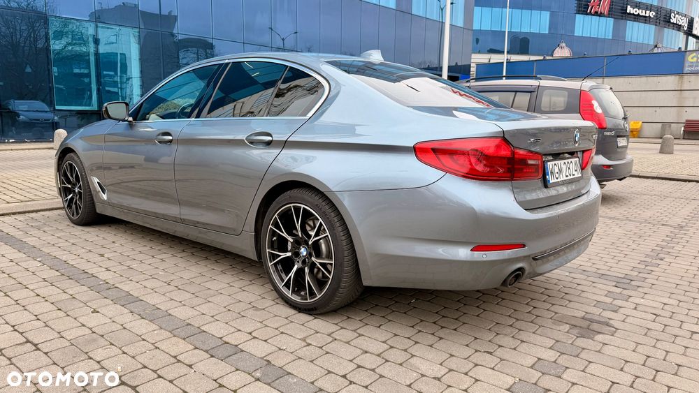 BMW Seria 5 530i xDrive Sport Line sport - 5