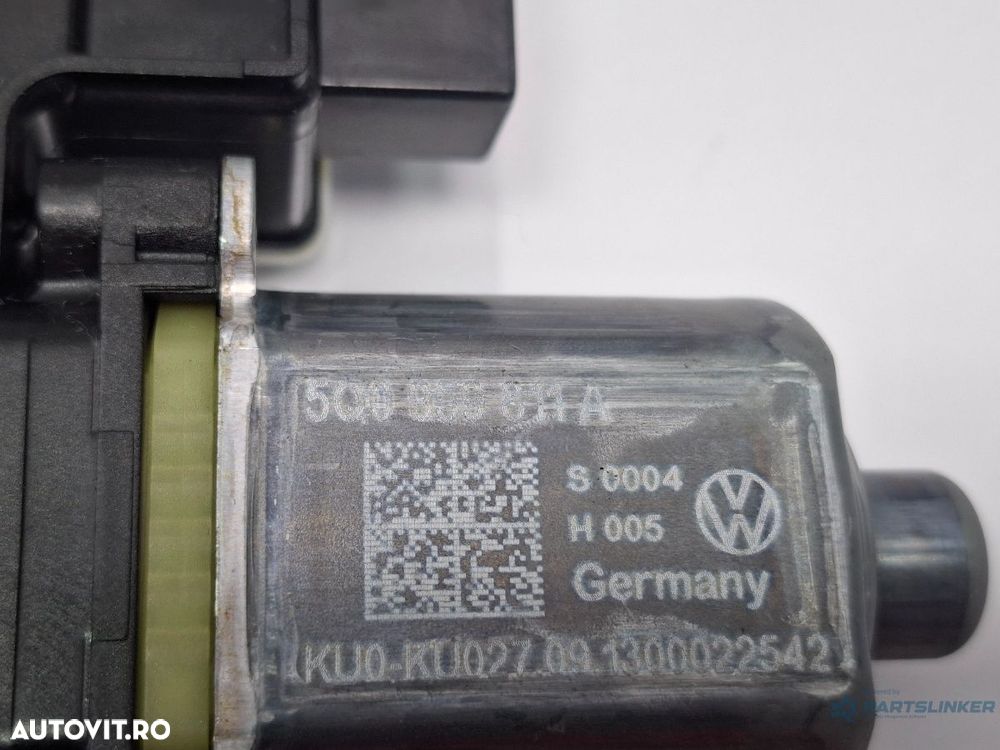 Motoras macara geam stanga spate SKODA OCTAVIA Combi 5E5 2012 - > TDI CKFC, CRMB, CYKA BOSCH 0130822725 5Q0959811A - 3
