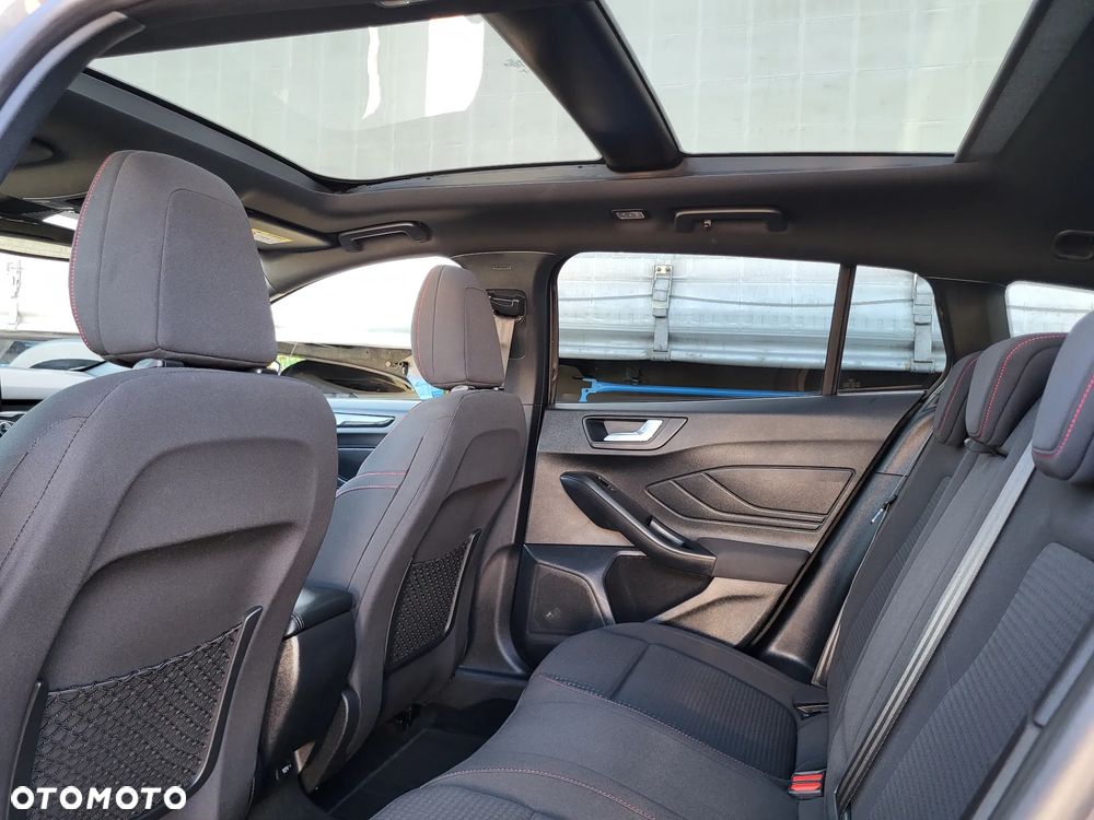 Ford Focus 1.5 EcoBoost STart-Stopp-System ST-LINE X - 26