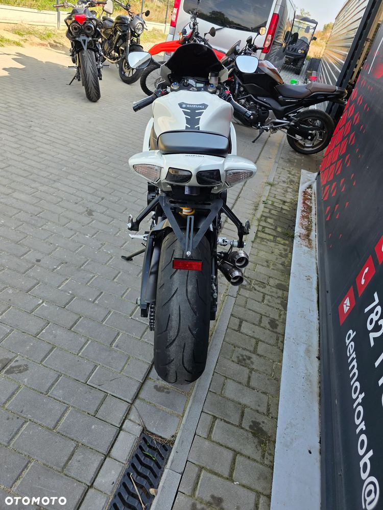 Suzuki GSX-R - 16
