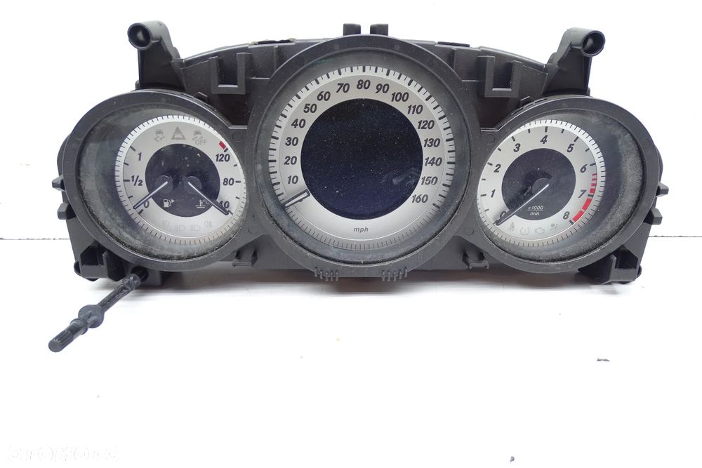 Mercedes C W204  Licznik 2049003808 - 1