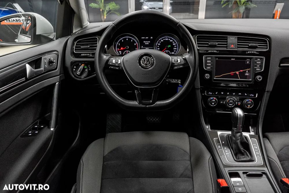 Volkswagen Golf 1.4 TSI BlueMotion Technology DSG Highline - 30
