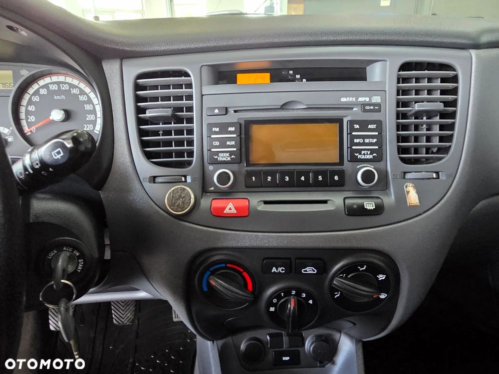 Kia Rio - 10