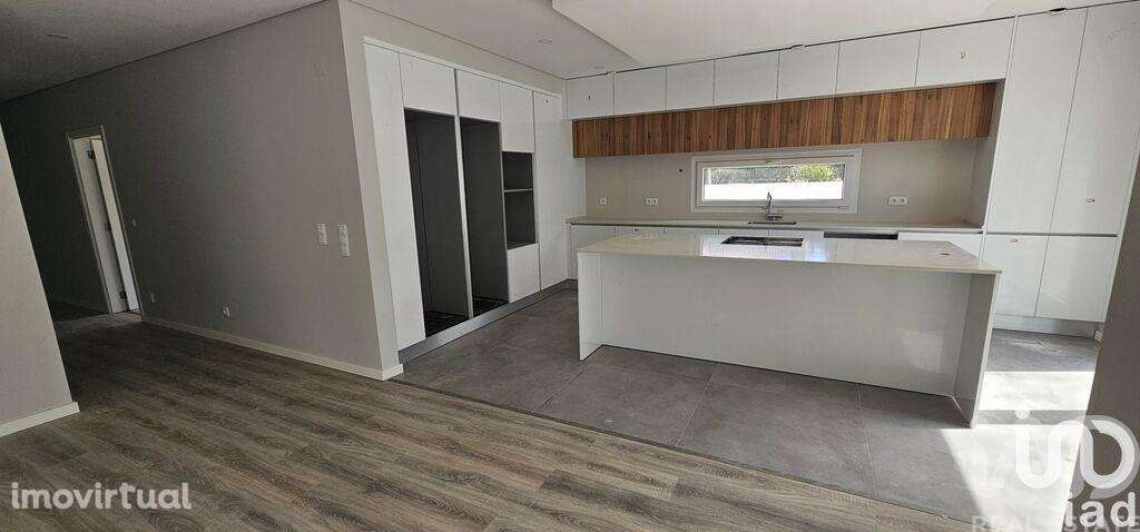 Moradia geminada T4 em Azeitão - Grande imagem: 2/35