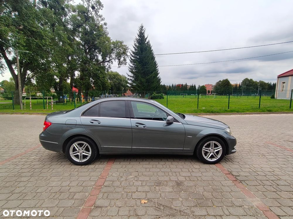 Mercedes-Benz Klasa C 180 BlueEFFICIENCY 7G-TRONIC Avantgarde - 30