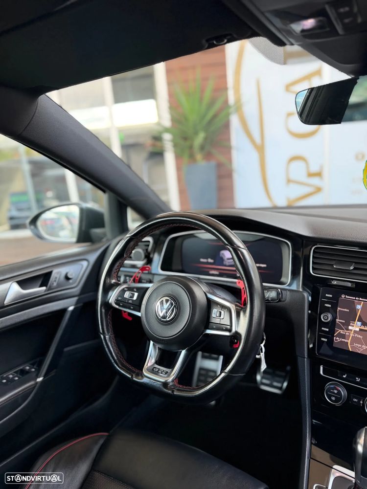 VW Golf 2.0 TSI GTI DSG Performance - 36