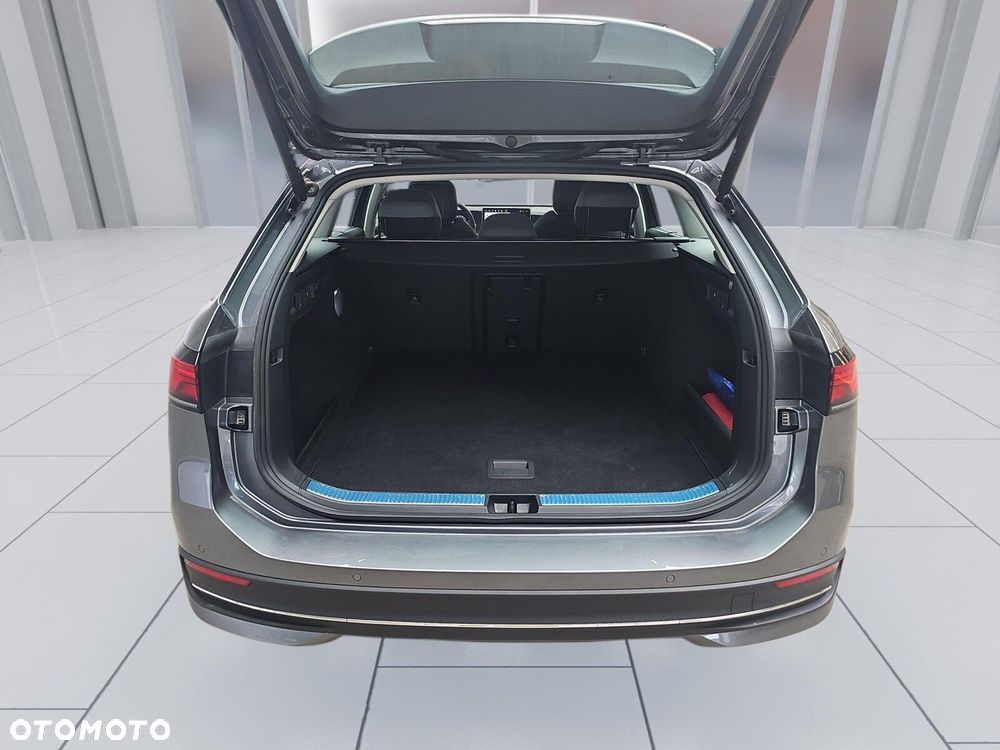 Volkswagen Passat - 20