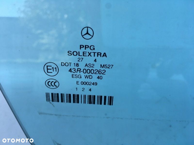 SZYBA DRZWI PRAWY PRZÓD MERCEDES E W211 AVANTGARDE - 2