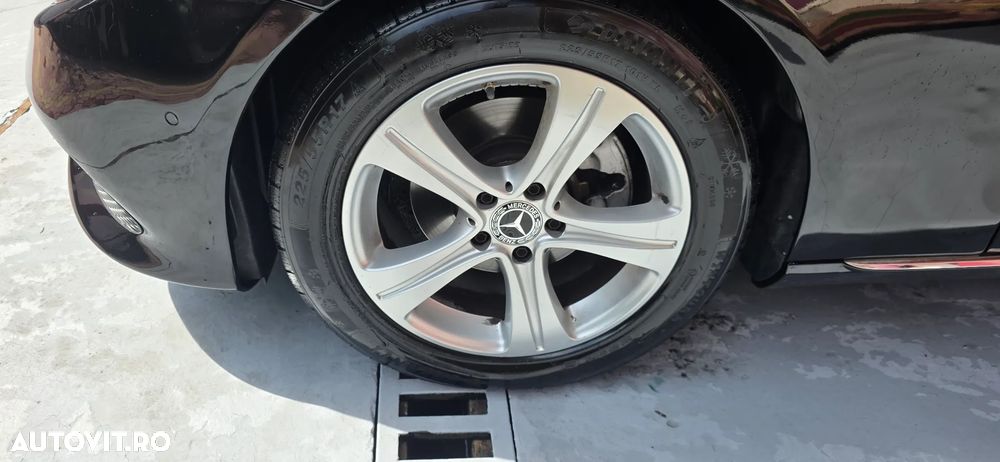 Mercedes-Benz E 220 d 9G-TRONIC AMG Line - 28