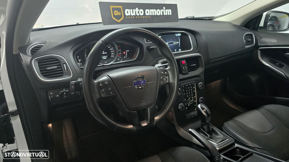 Volvo V40 2.0 D2 Momentum Geartronic - 12