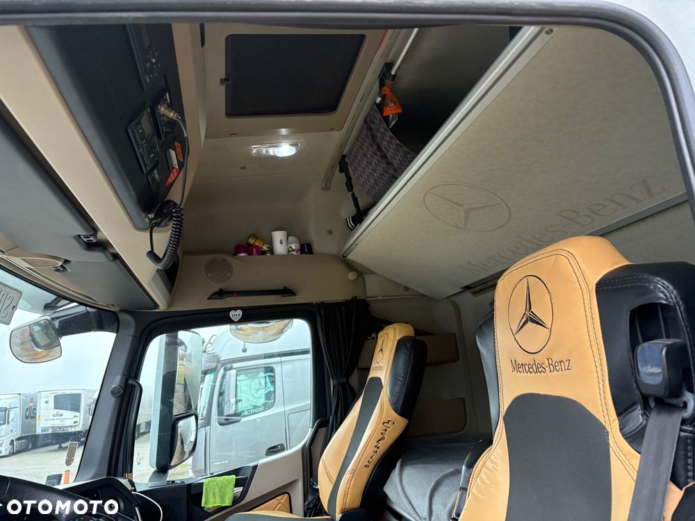 Mercedes-Benz Actros - 8