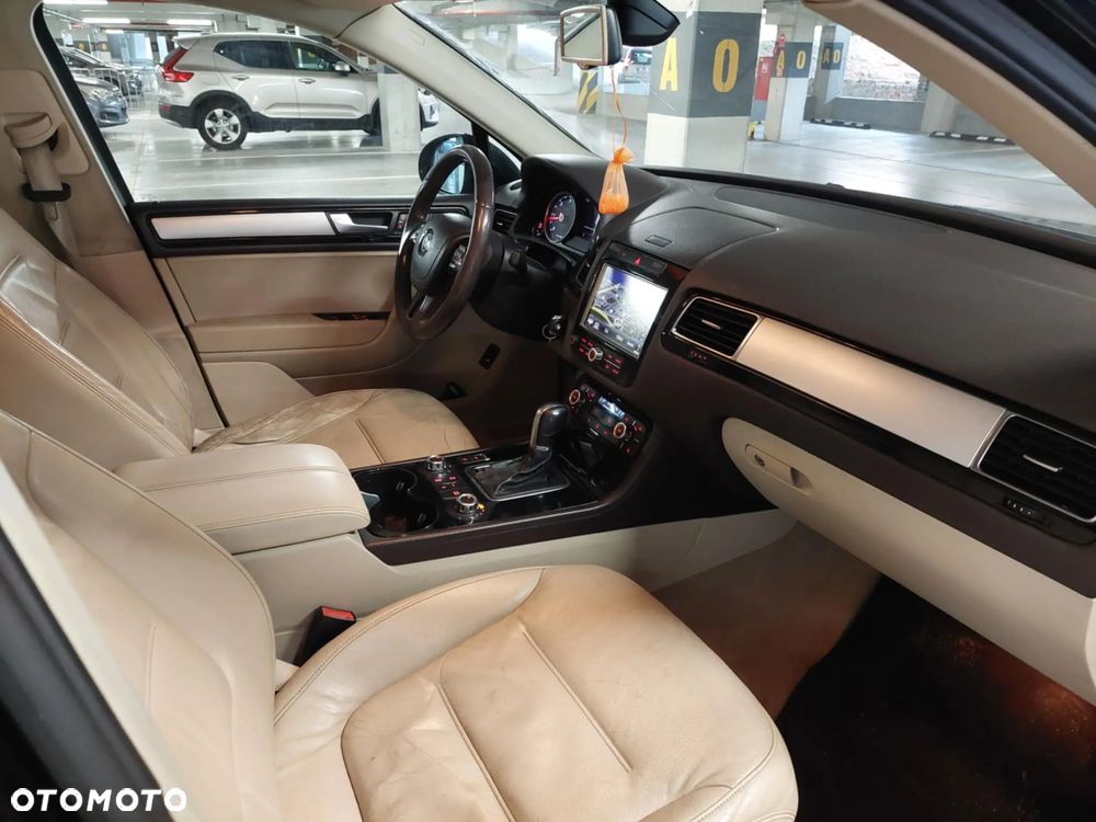 Volkswagen Touareg 3.0 V6 TDI BMT - 12