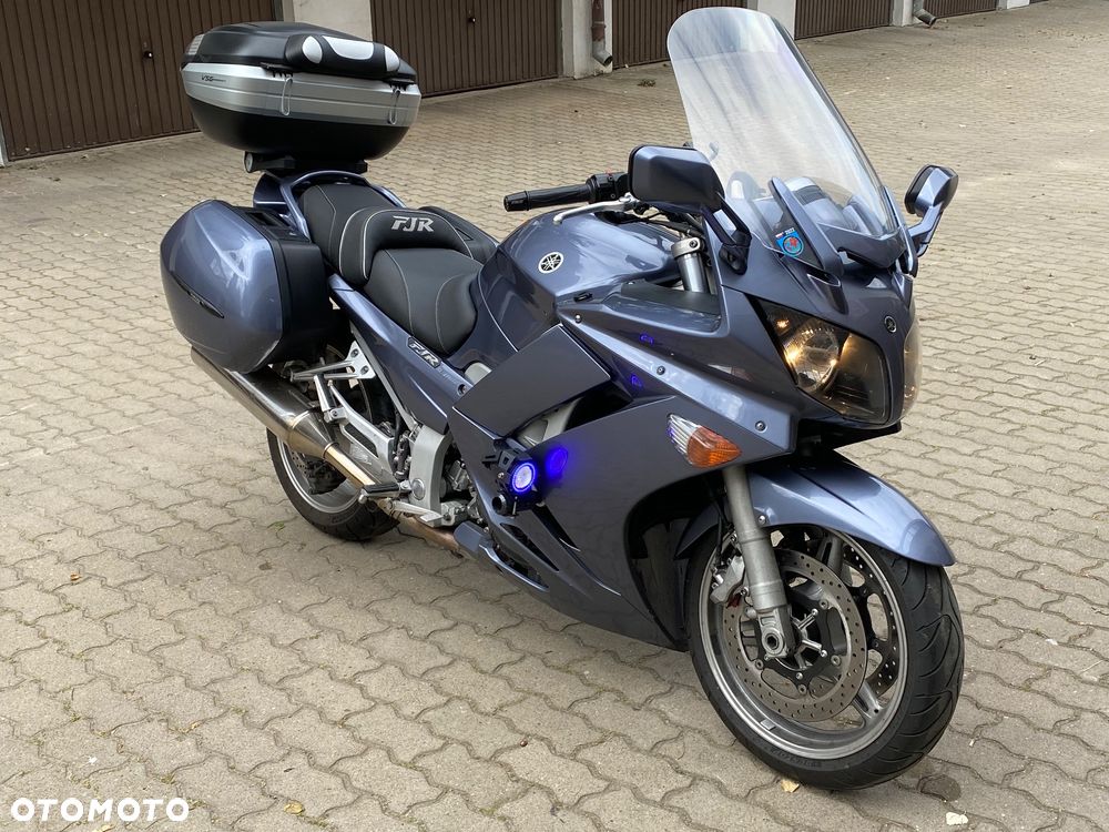 Yamaha FJR - 6